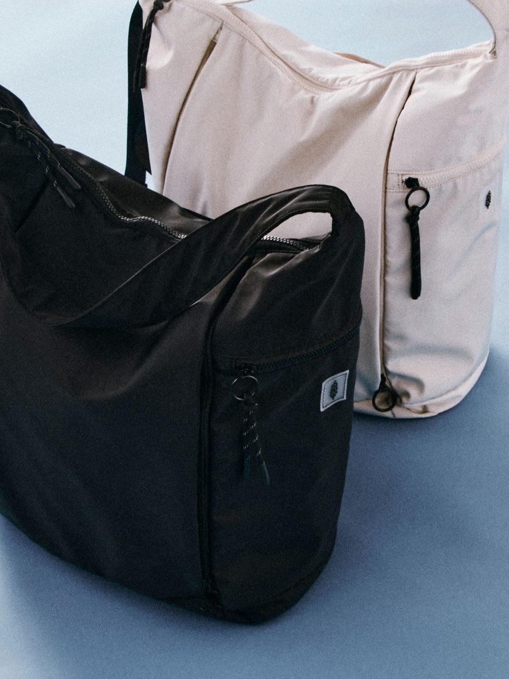NWT Free People Movement No Timezones Carryall Bag-Black